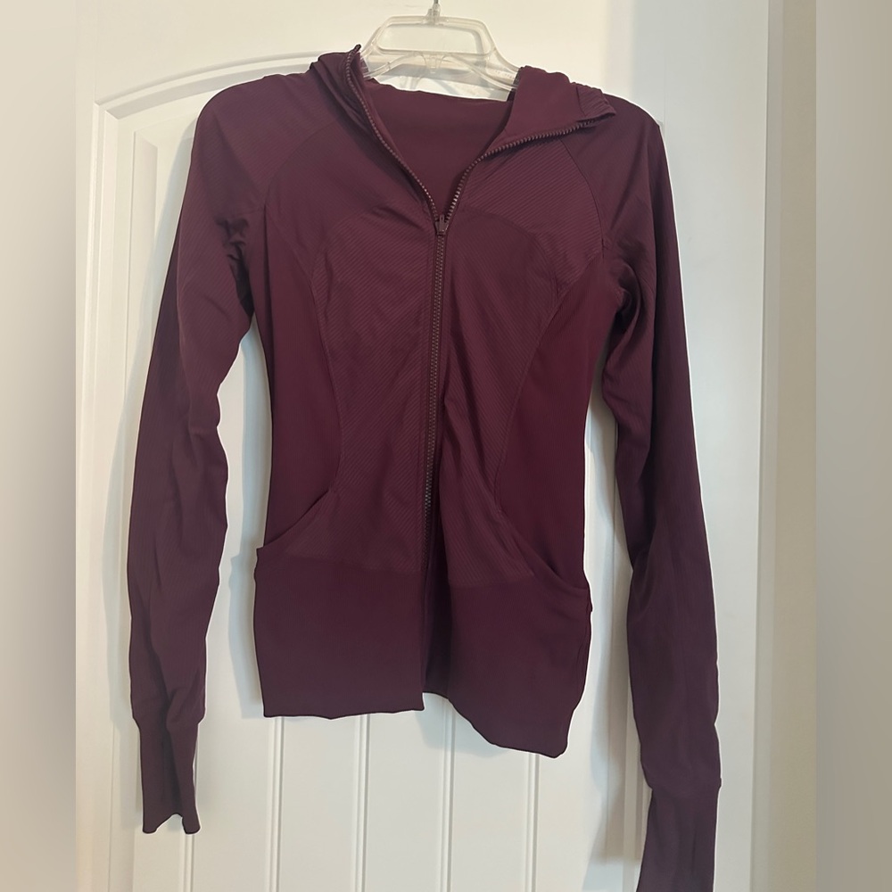 Lululemon In Flux reversible hoodie jacket with thumb holes Size 4 Plum